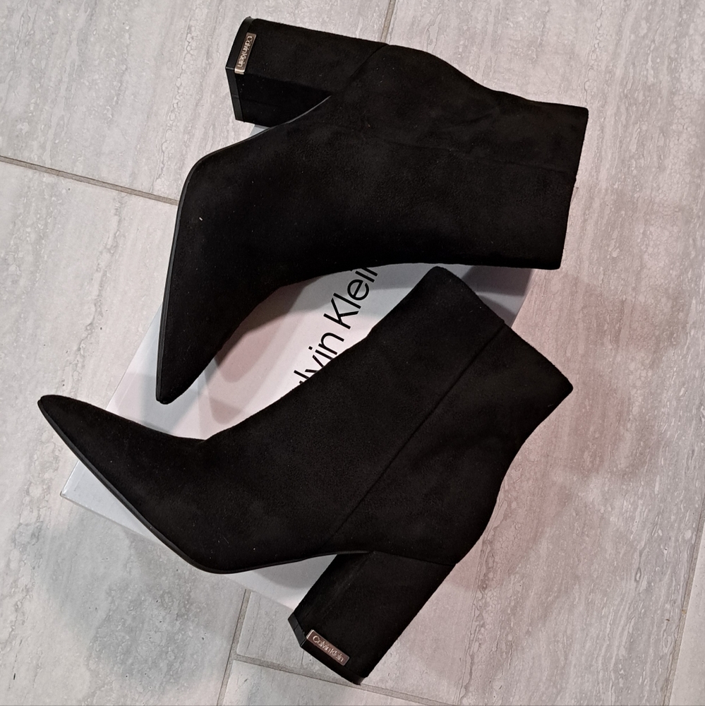 Calvin Klein boots new 6.5